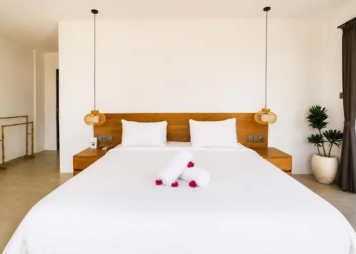Private - Pool - 2br - 5 Min Kedungu *